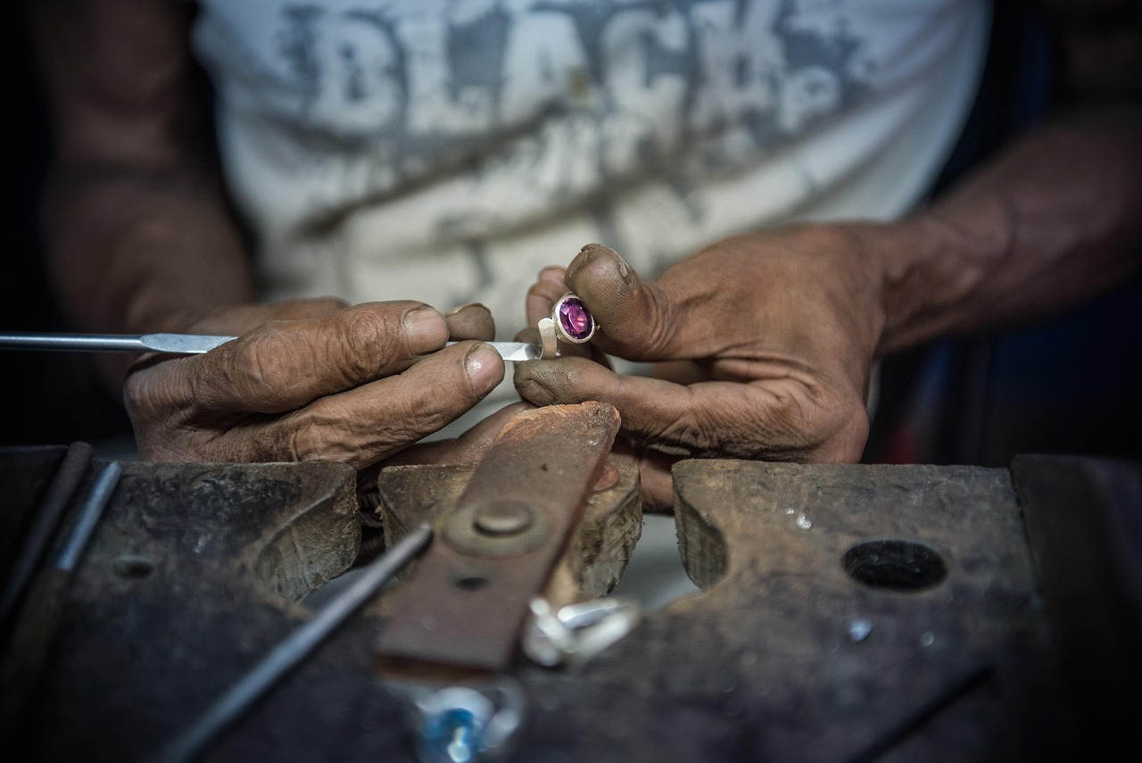 diamond, sri lanka, mine, handmade, handwork, craft, tool, poor, dirty, work, handyman, sri lanka, sri lanka, sri lanka, sri lanka, sri lanka